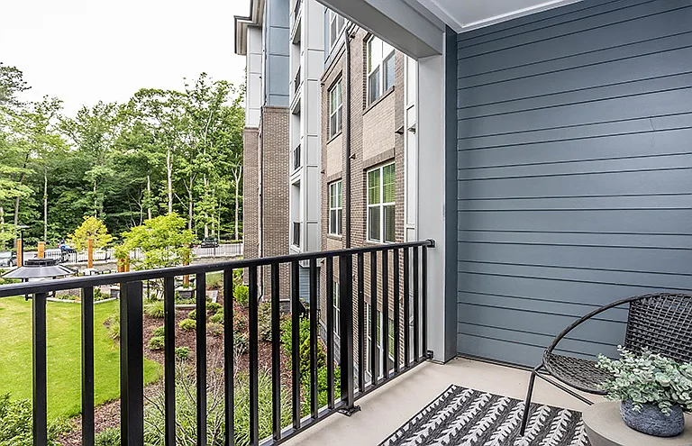 Aviation Crossing Apartments — Photo 23