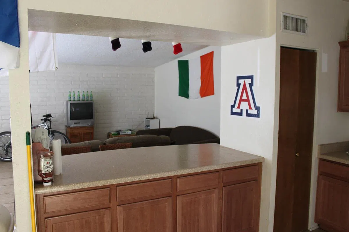 3 bed, 1400 sqft, $2,000 — Photo 2