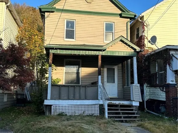 514 McKinley Ave, East Vandergrift, PA 15629