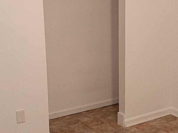 3rd image of 407 Turpin Dr APT 7