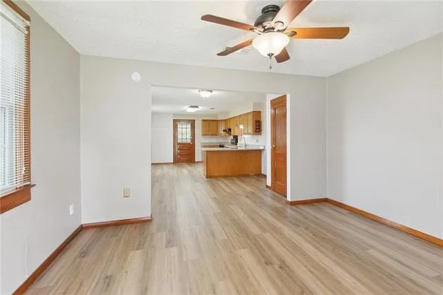 1001 Farrington Dr — Photo 3