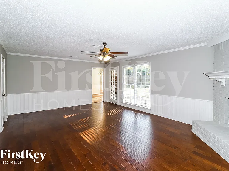 2175 Carrollwood Ln — Photo 3