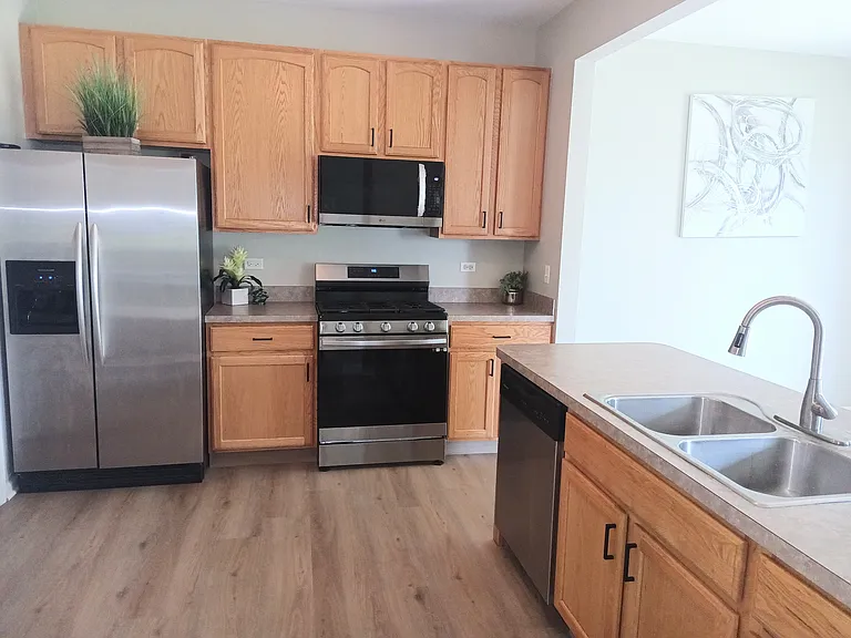 430 Legend Ln — Photo 7