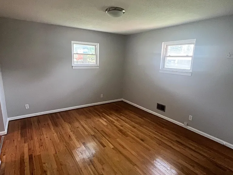 4410 Brookhaven Ave — Photo 5