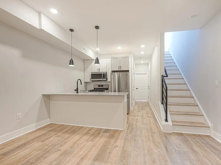 1629 S 22nd St #3 — Photo 6