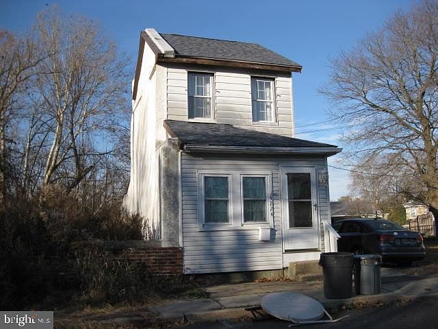 2nd image of 4222 W 7th St