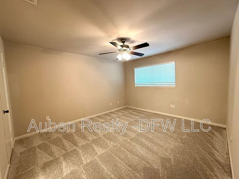 1413 Blackwell Dr — Photo 8