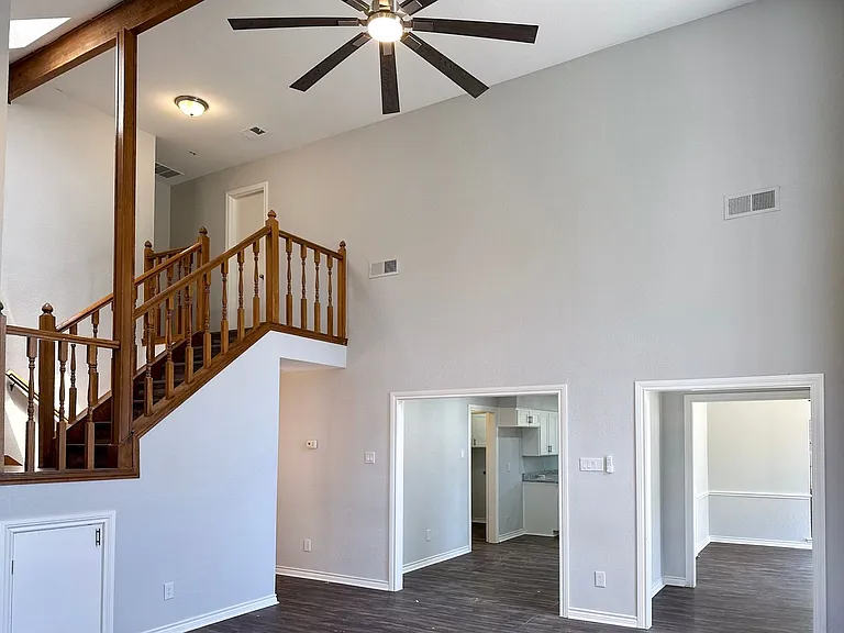 55001 Windmill Ln — Photo 3