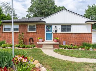 27839 Milton Ave, Warren, MI 48092