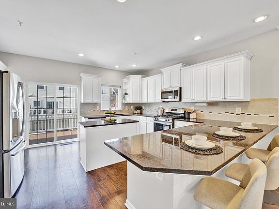 2nd image of 7373 Saint Margarets Blvd