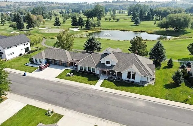 2960 Spring Meadows Dr — Photo 3