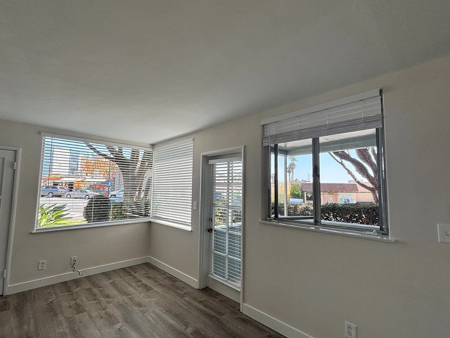 575 Carla Way — Photo 4