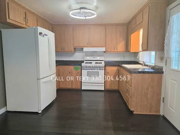 2119 Maple Ave NE, Canton, OH 44714