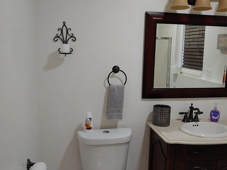 Sequoia Dr — Photo 15