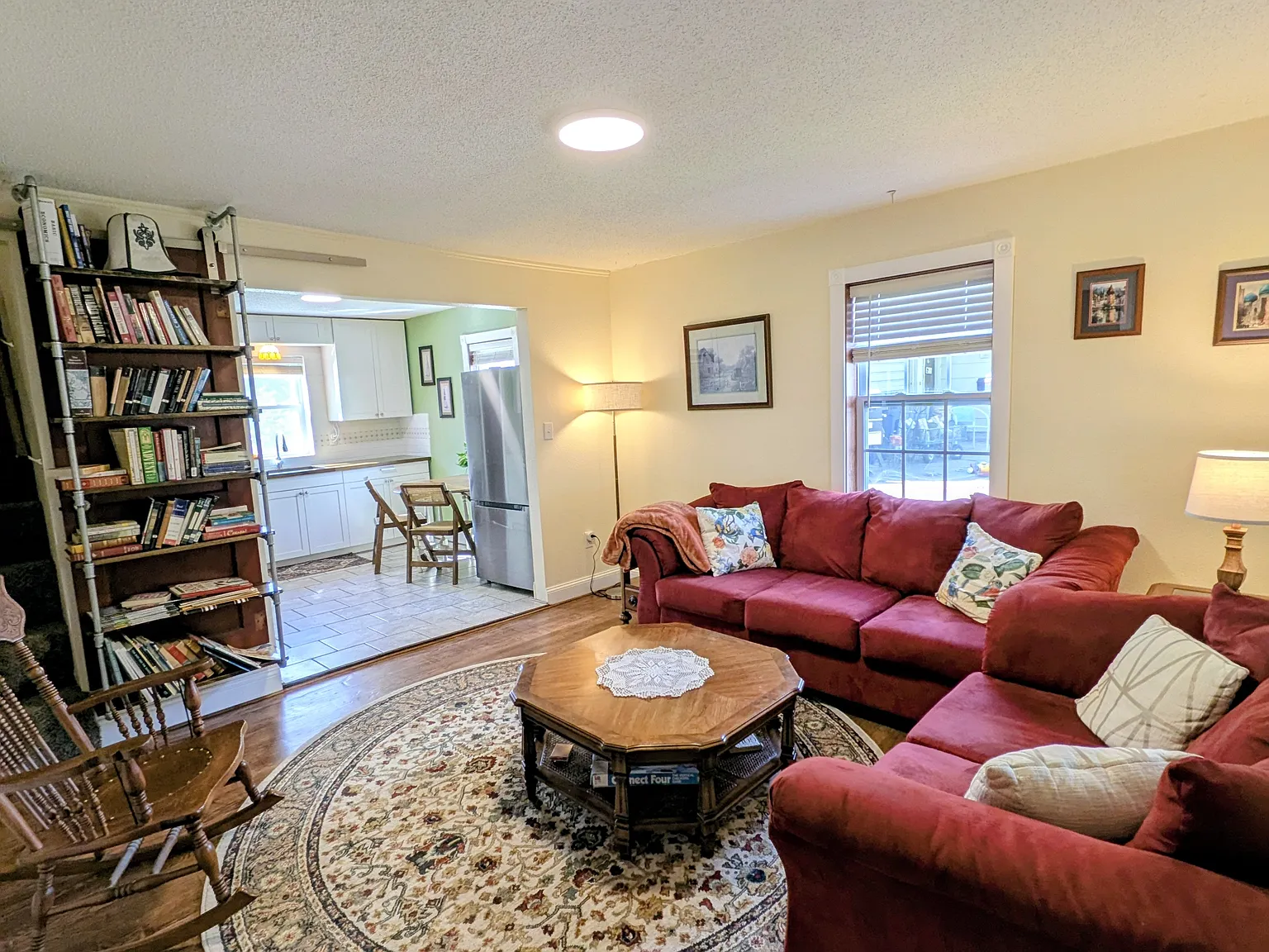 2 bed, 624 sqft, $1,250 — Photo 2