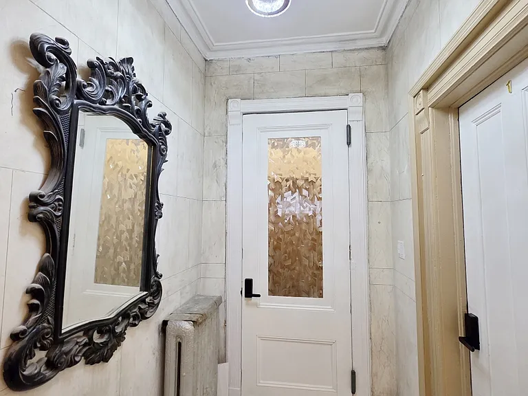 70 Weirfield Street3rd Floor1st Room Brooklyn Ky — Photo 14