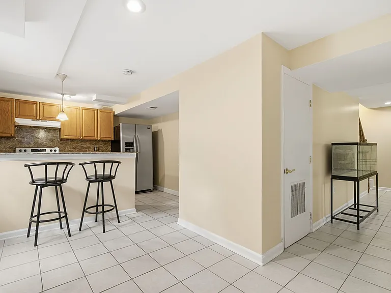 10205 Balsamwood Dr — Photo 28