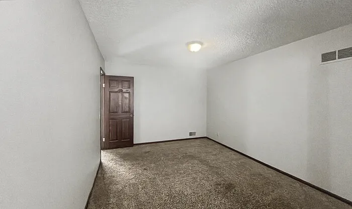 2356 S Crysler Ave — Photo 15