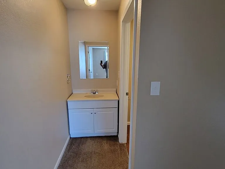316 E Davis St #D — Photo 13