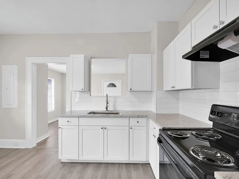 6418 Sapphire Dr — Photo 8