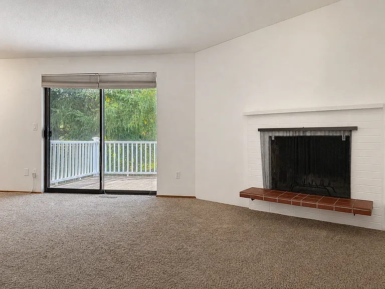 6223 Harlow Dr — Photo 10