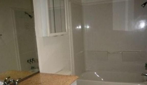 5th image of 1525 N Grady Ave