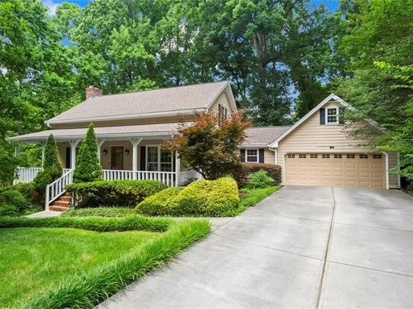 1052 Evelyn Ln SW, Lilburn, GA 30047