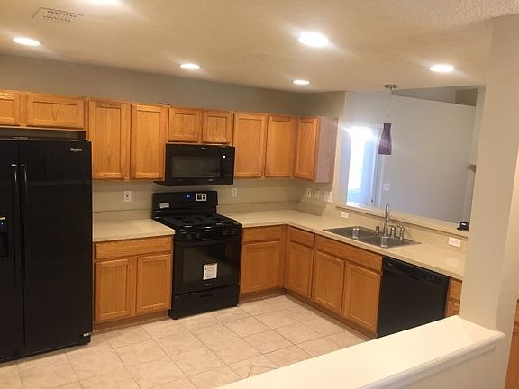4th image of 1860 W Coldfield Dr