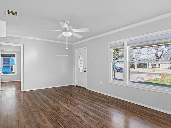 4th image of 420 Wallace St