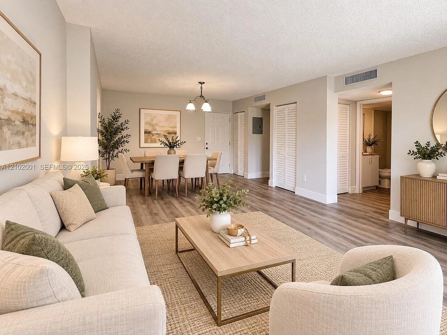 Saga Bay Gardens Condo — Photo 1