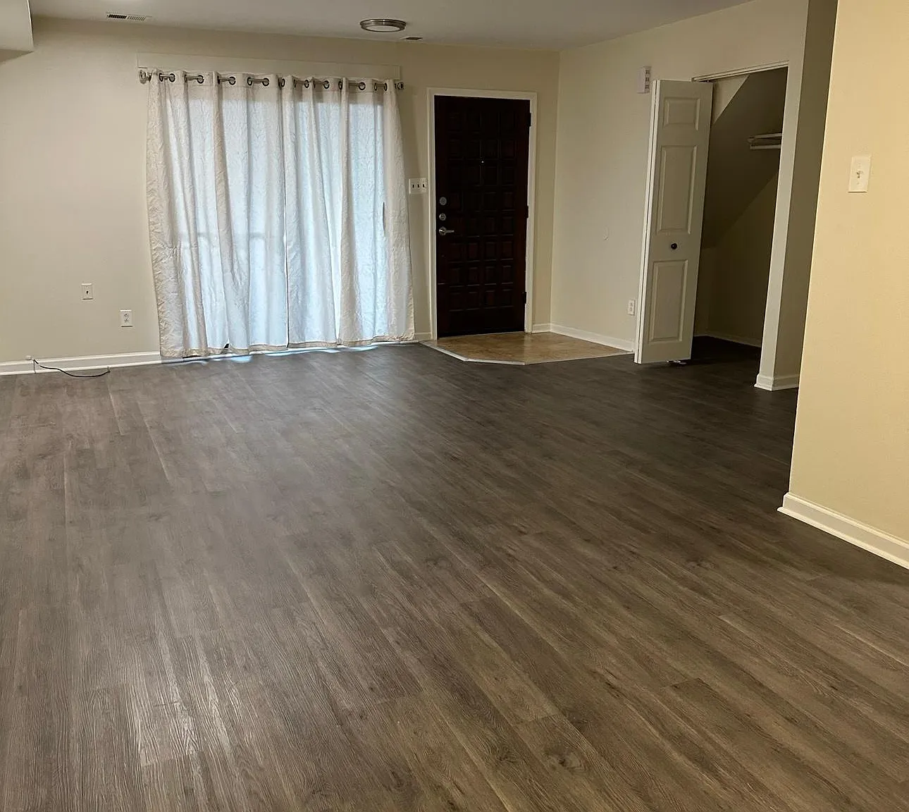 2 bed, 1200 sqft, $1,650 — Photo 3