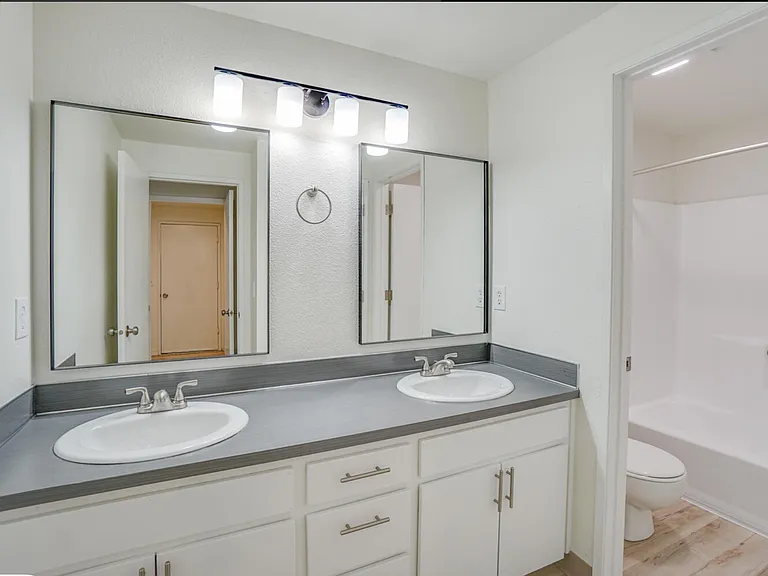 Park Crest Townhomes — Photo 34