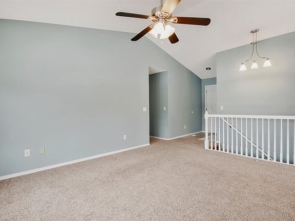 5th image of 340 S Nine Iron Dr