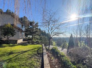 2388 Marine Dr, Vancouver, BC