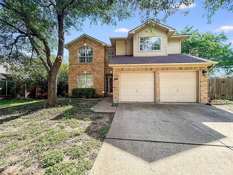 1745 Dapplegrey Ln — Photo 1