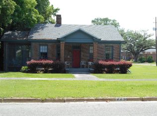 223 S Live Oak St, Geneva, AL 36340