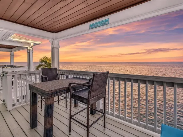 5102 Coquina Key Dr SE APT D, Saint Petersburg, FL 33705