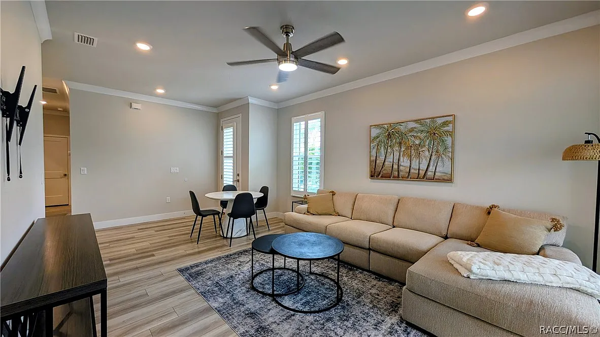 2 bed, 2.0 bath, 1003 sqft, $2,800 — Photo 2