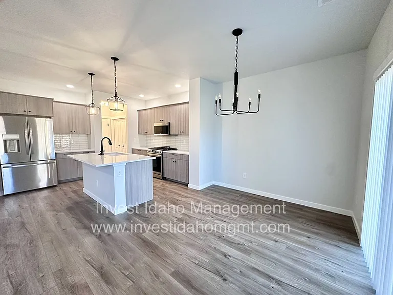 6832 W Corona St — Photo 13