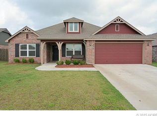 1351 W Burnham Ave, Sapulpa, OK 74066