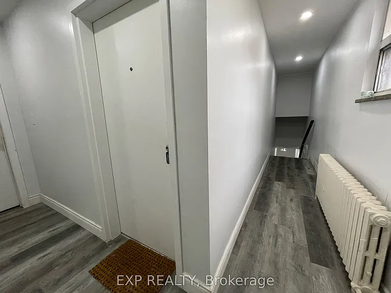 259 Lakeshore Rd E #5 — Photo 3