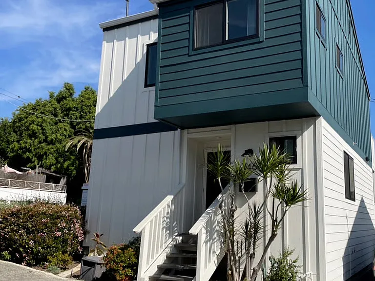 N Dillon St — Photo 2
