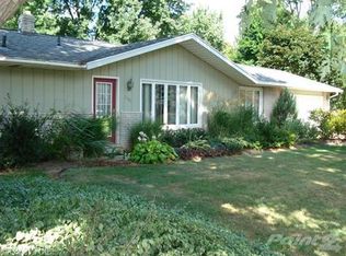 2383 Fountain Ln, Stevensville, MI 49127