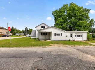 314 Decalb St, Reed City, MI 49677