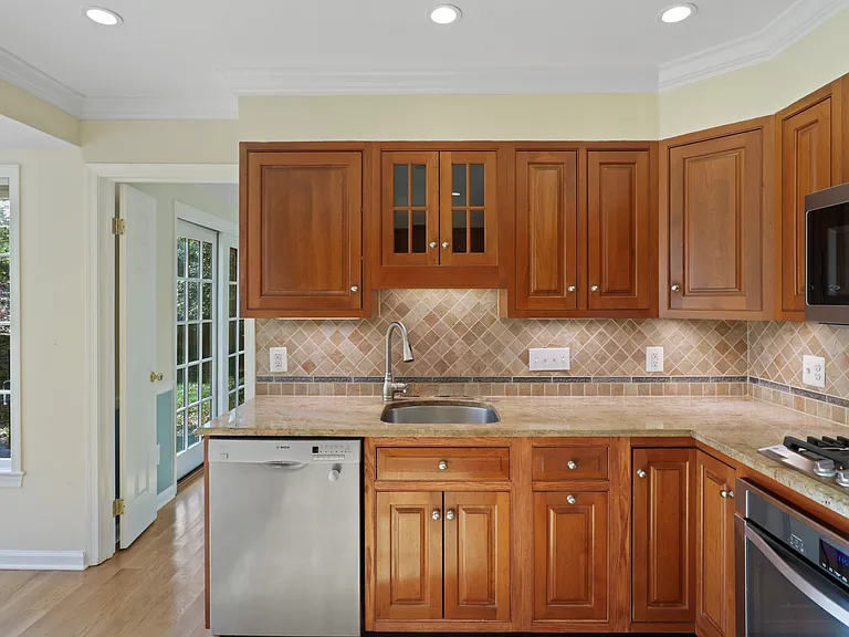 6543 Cedarwood Ct — Photo 28