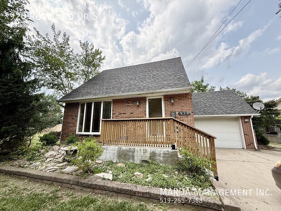 1st image of 920 Roseland Dr S