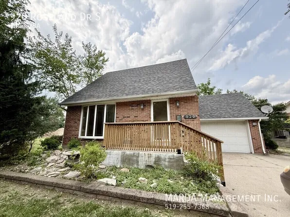 920 Roseland Dr S, Windsor, ON N9G 1T8
