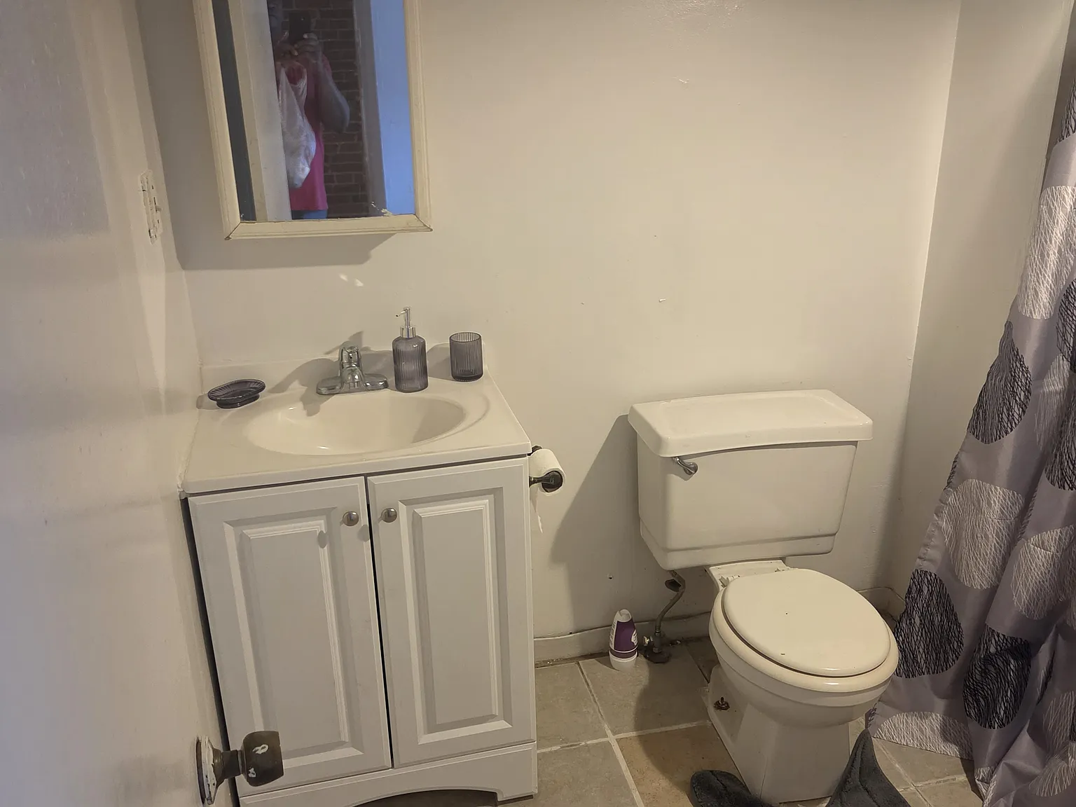 2 bed, 2200 sqft, $1,200 — Photo 3