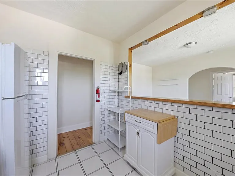 615 Probasco St #3 — Photo 9