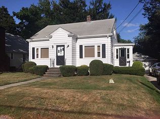 40 Dix Ave, Johnston, RI 02919